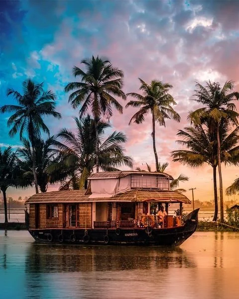 Kerala Backwaters Tour