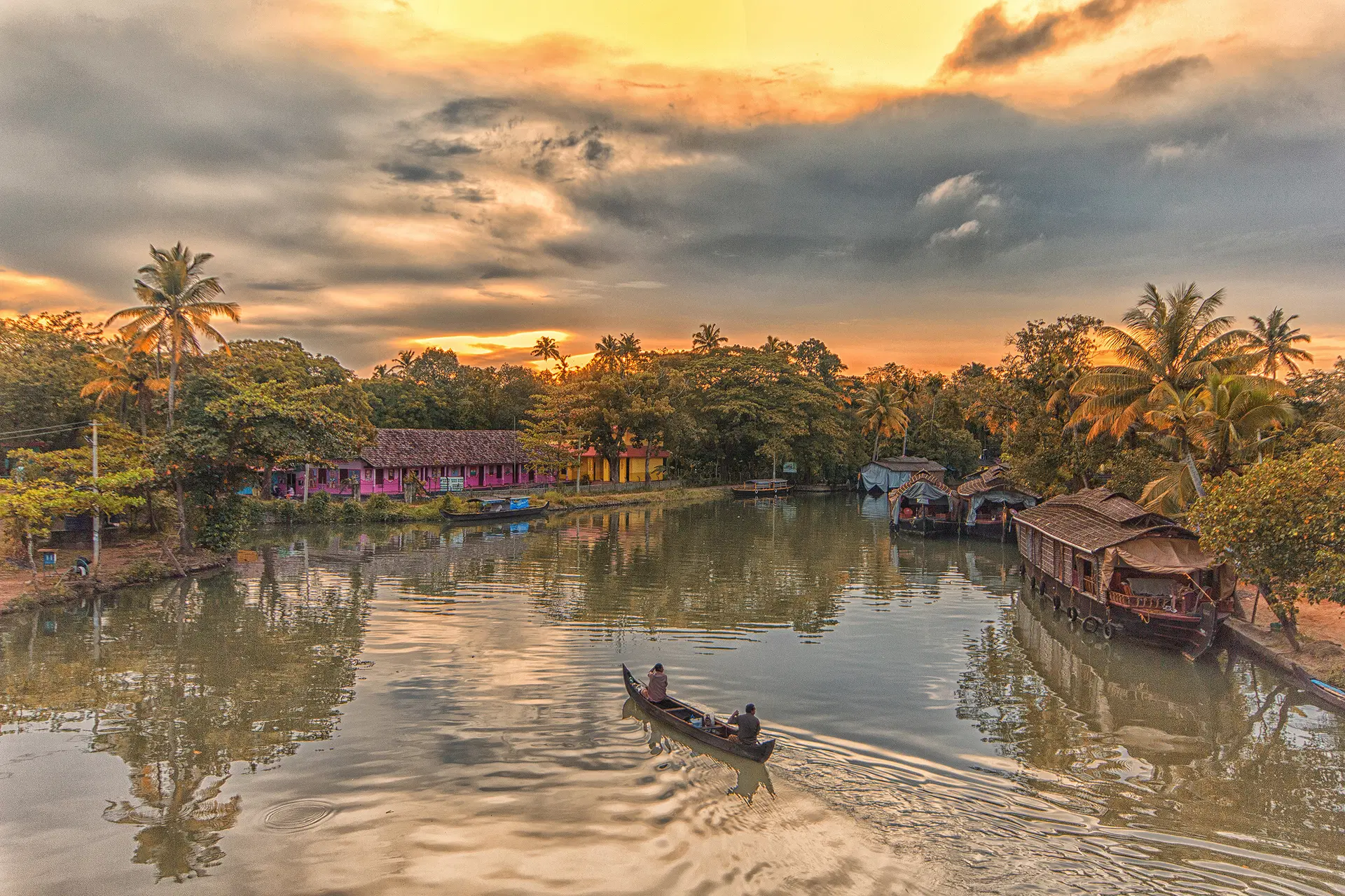 Alleppey Houseboat Tour